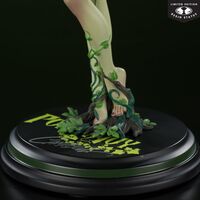 Poison Ivy Statue 24cm 1/8 - DC Direct Cover Girls