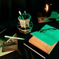 Harry Potter Pencil Holder incl. Stationary Set