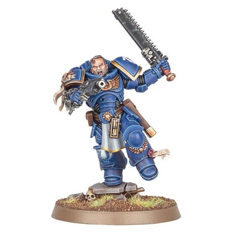 Space Marines: Lieutenant Titus
