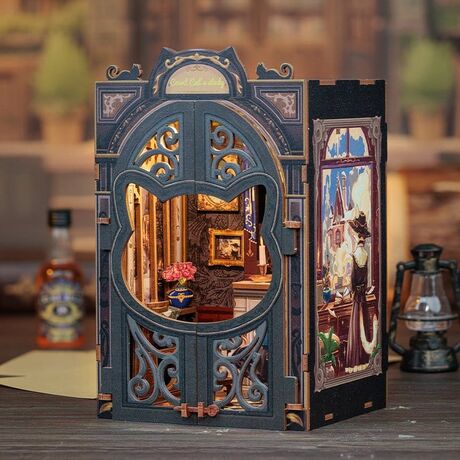 Book Nook Count Cat/s Study 17 x 12 cm
